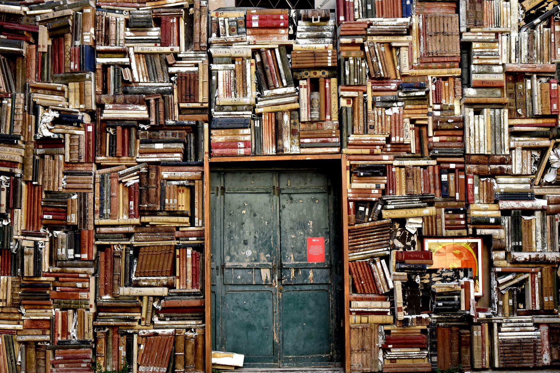 Bücherwand